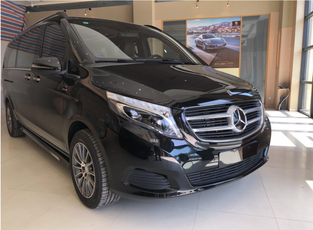 奔驰 宾法创世版19款 2.0T 中东版