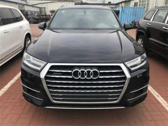 （超级座驾）奥迪	Q7	18款 3.0T 舒适型 加版